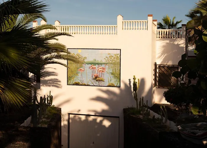Villa Los Flamencos By Veaco- Beachfront & Pool