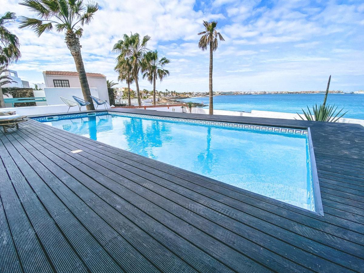 Villa Flamencos By Veaco- Beachfront&pool Corralejo
