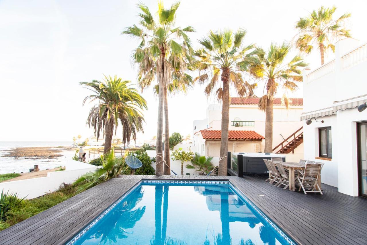 Villa Flamencos By Veaco- Beachfront&pool